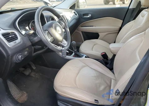 2018 Jeep Compass Sport z USA, uszkodzony, nr VIN 3C4NJCAB8JT409596